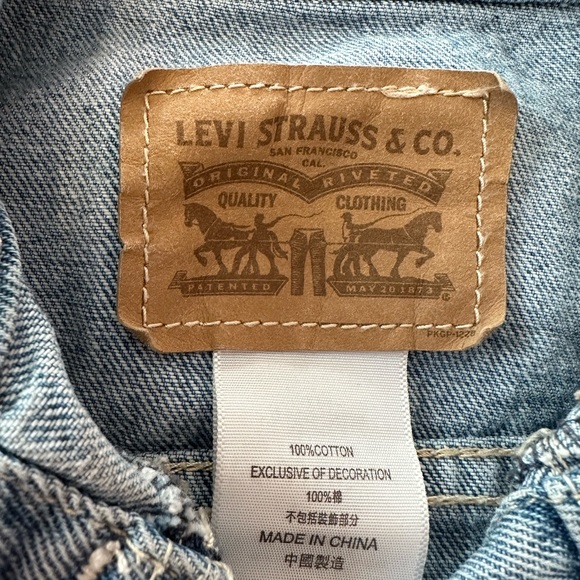 Baby girl/boy Levi denim jacket. - Picture 2 of 2